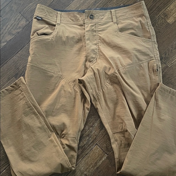 KUHL Men's Tan Pants - Picture 2 of 8